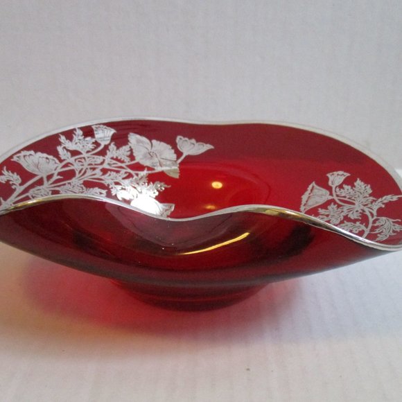 *Vibrant Vintage Red Glass Dish Swirl Foldover with Silver Leaf Overlay - Picture 5 of 8